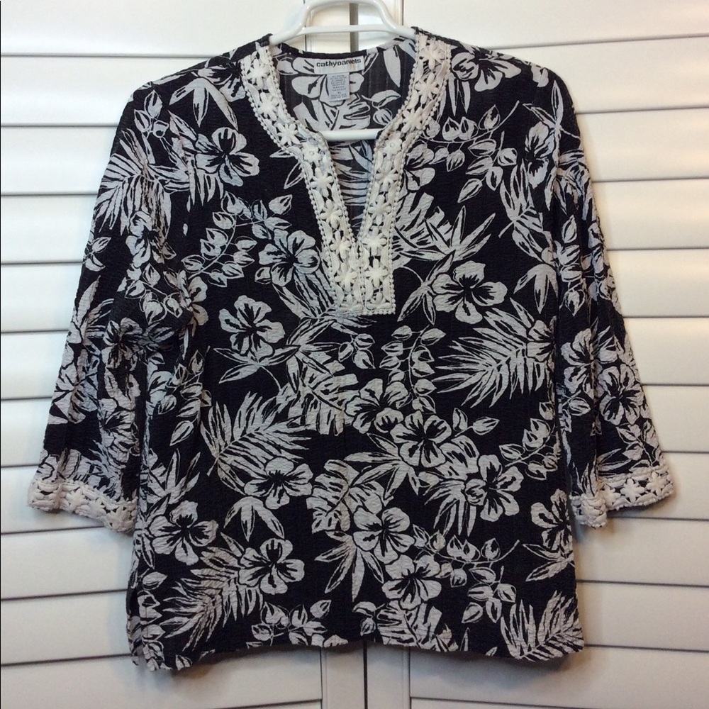 🚫Sold🚫Cathy Daniels Floral Tunic Top Crinkle